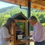 La red de mini bibliotecas de libros libres impulsadas por A Plena Cultura seguirá creciendo en el Bierzo con nuevas incorporaciones