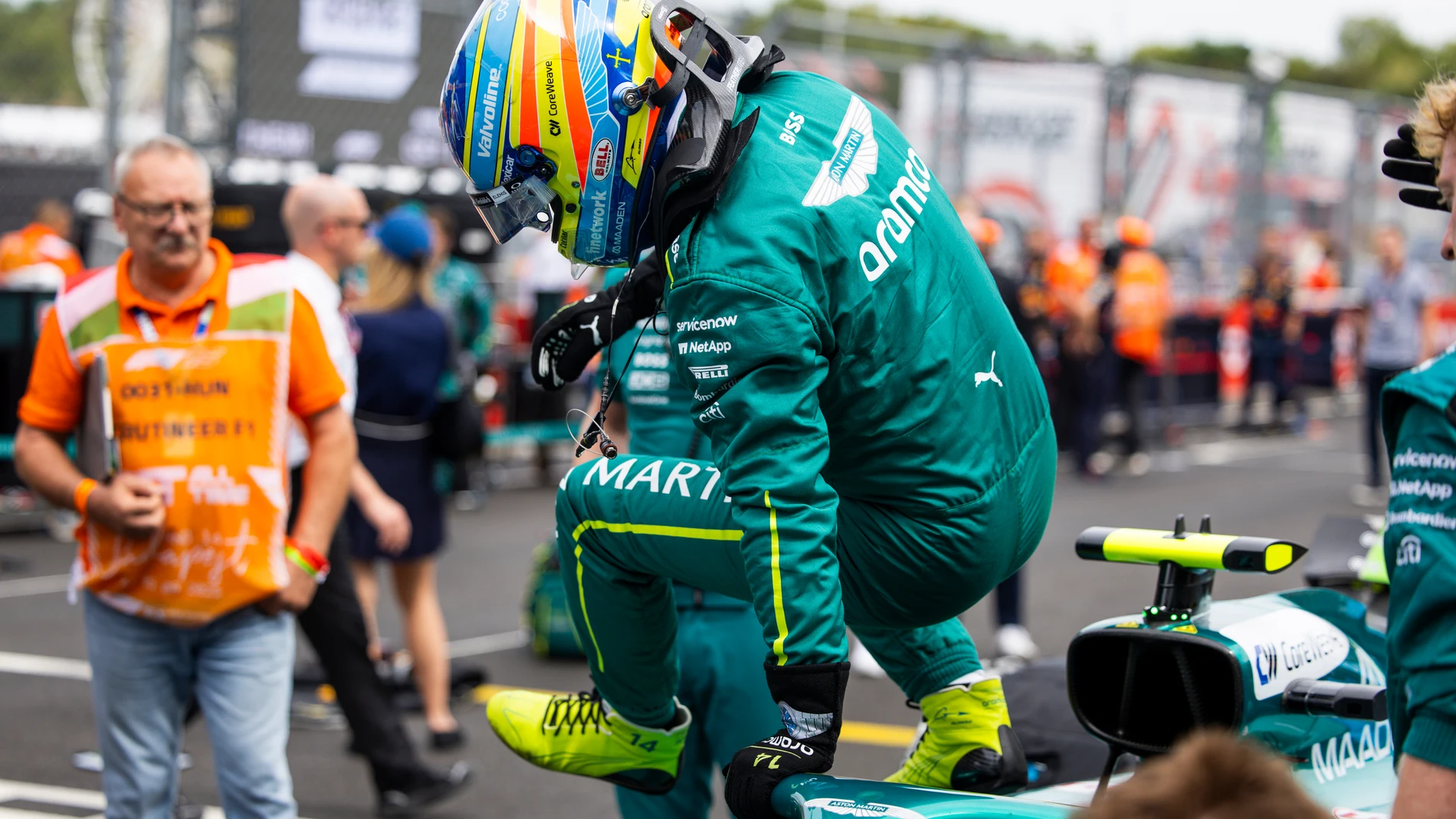 ALONSO Fernando (spa), Aston Martin F1 Team AMR25, portrait during the 2025 Formula 1 Lenovo Hungarian Grand Prix, 14th round of the 2025 FIA Formula One World Championship from August 1 to 3, 2025 on the Hungaroring, in Mogyorod, Hungary - Photo Julien Delfosse / DPPI AFP7 03/08/2025 ONLY FOR USE IN SPAIN