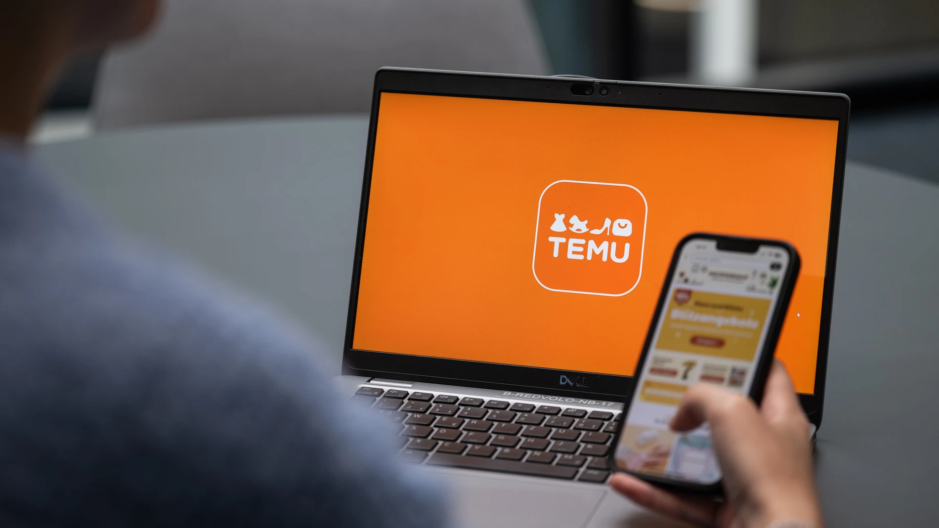 (Foto de ARCHIVO) FILED - 29 August 2023, Berlin: View of a laptop with the Temu app logo (staged scene). Chinese online retail giant Temu violates European Union laws by not doing enough to tackle the sale of illegal products on the shopping platform, according to the preliminary findings of a probe carried out by the European Commission. Photo: Hannes P Albert/dpa 29/08/2023 ONLY FOR USE IN SPAIN