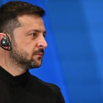 Ucrania.- Zelenski acusa a Rusia de "cazar civiles" a lo largo de la línea de frente en Ucrania