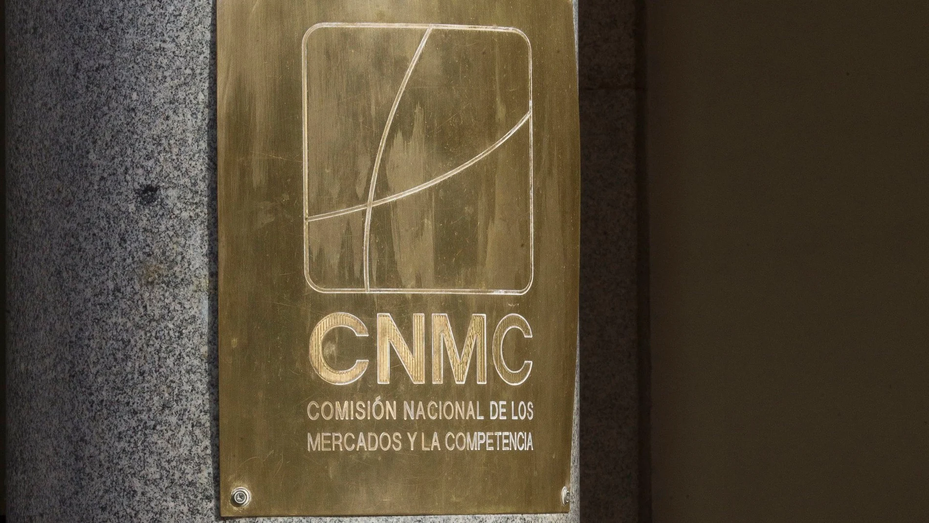 Economía.- La CNMC multa a Eólica del Alfoz y prohíbe por primera vez a una empresa participar en contratos públicos