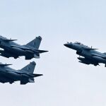 China hace despegar su avión de combate más moderno: lo ha hecho con una catapulta