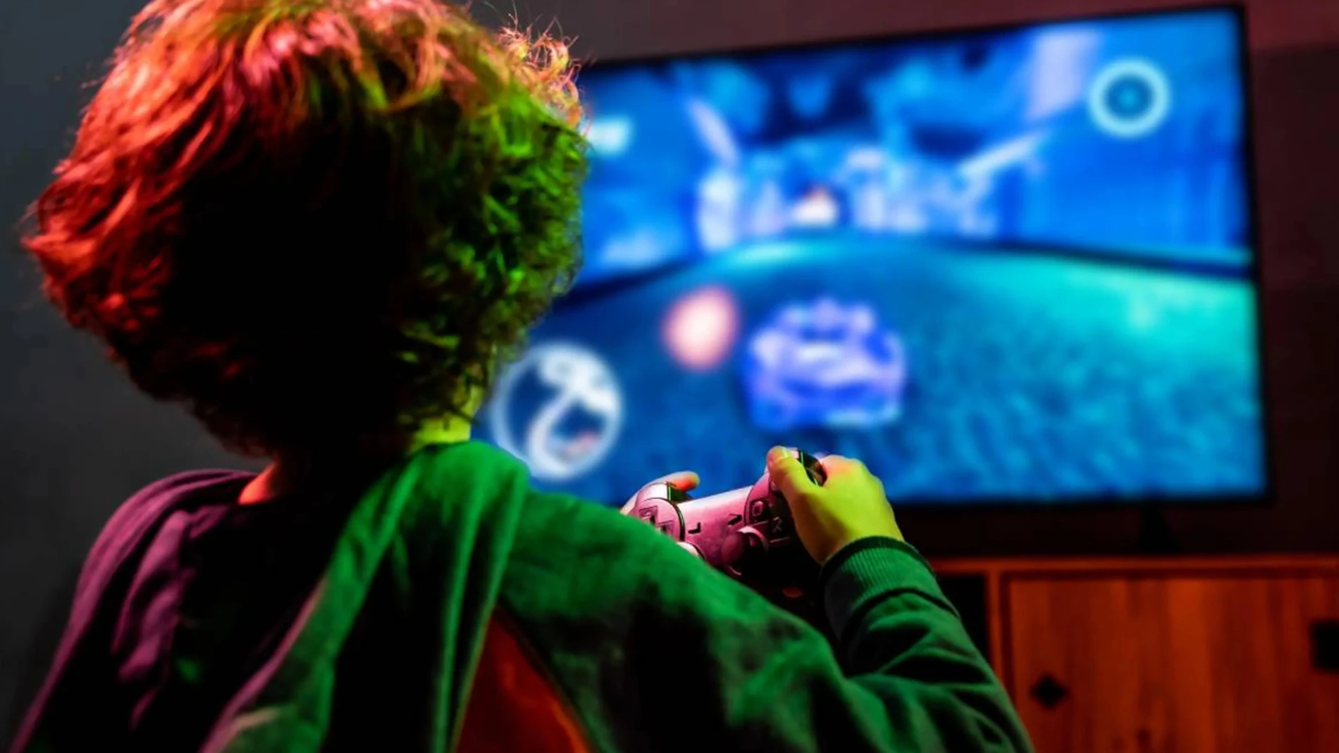 Lo dice la ciencia: los niños que juegan videojuegos con más inteligentes
