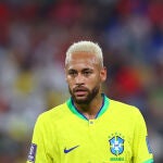 Neymar compitiendo con la selección de Brasil