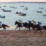 Carreras de caballos en la playa de Sanlúcar de Barrameda. A 16 de agosto de 2024 en Sanlúcar de Barrameda, Cádiz (Andalucía, España)