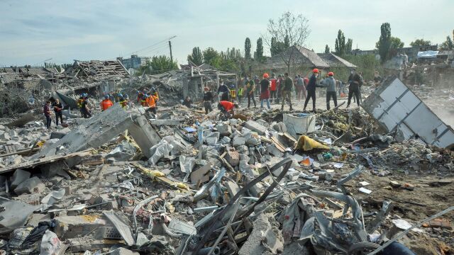 Ucrania.- Al menos dos muertos y más de una decena de heridos en un ataque de Rusia contra Zaporiyia
