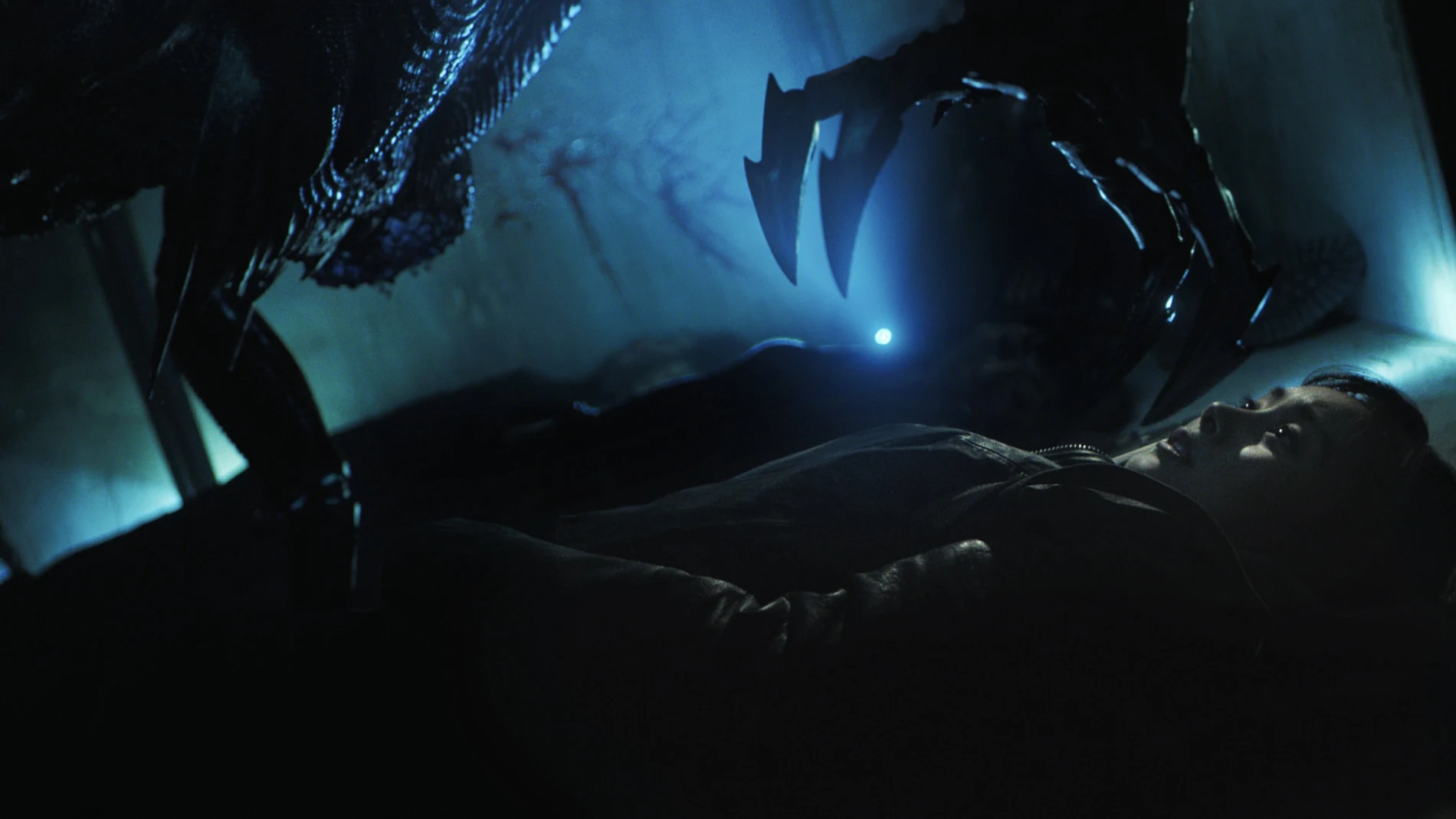 Apple retoma la ciencia ficción espacial con el primer tráiler de 'Invasion' y su temporada 3