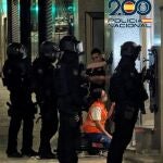 La Policía Nacional evita el suicidio de un hombre en A Coruña que amenazó con matarse con una escopeta