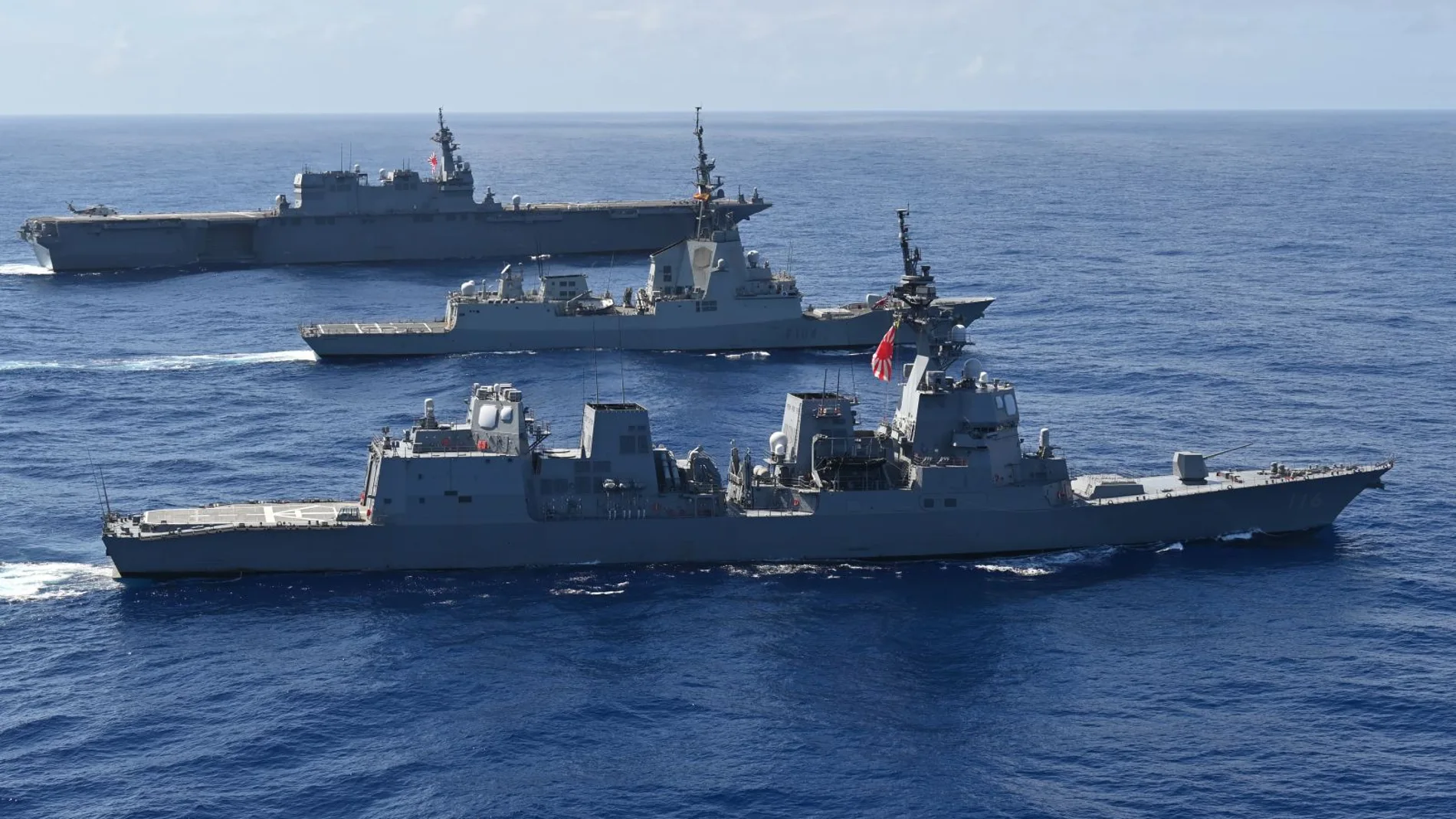La fragata Méndez Núñez une vínculos con la Armada japonesa durante su regreso a España