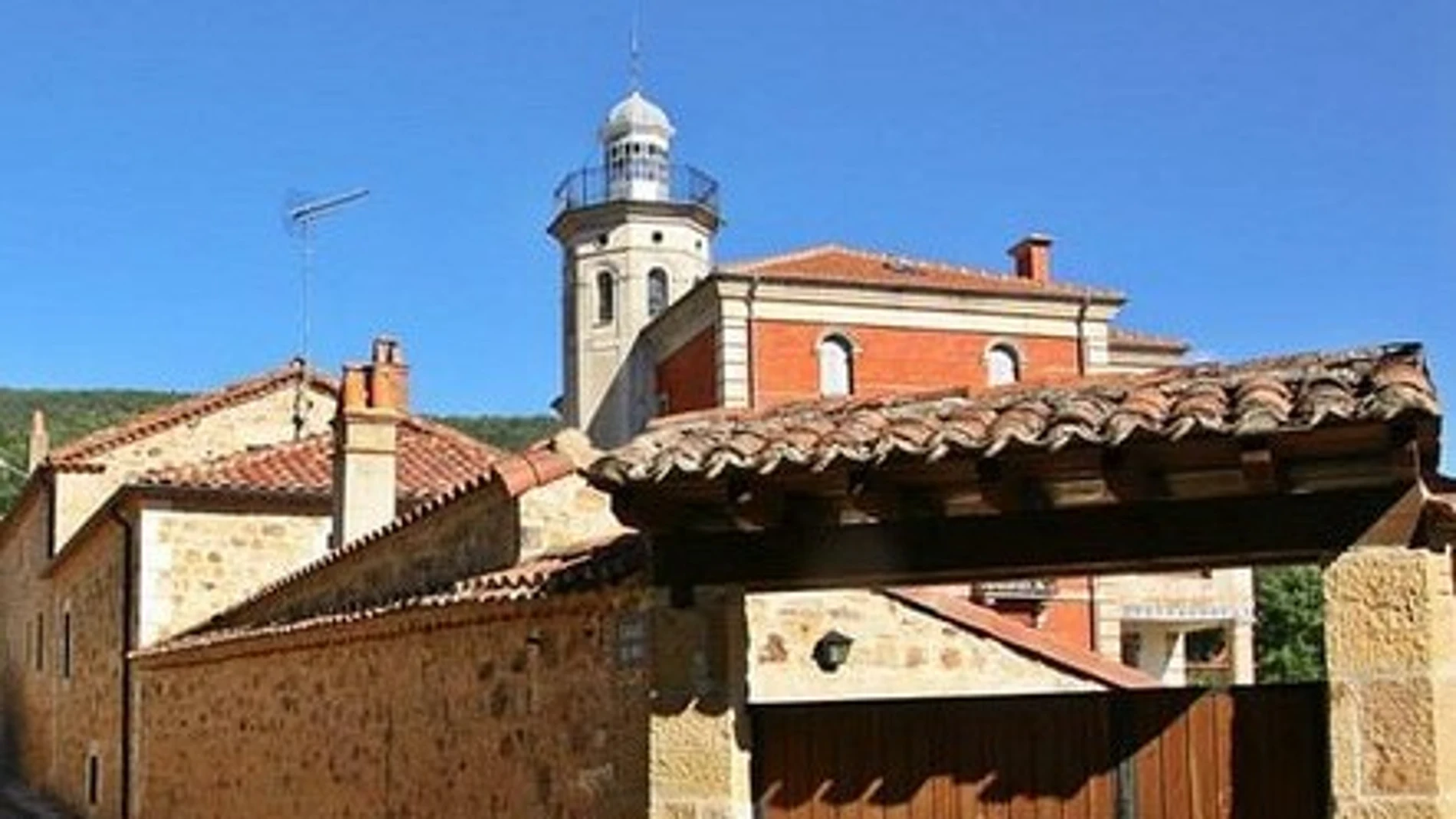 La torre de Derroñeras (Soria), imponente