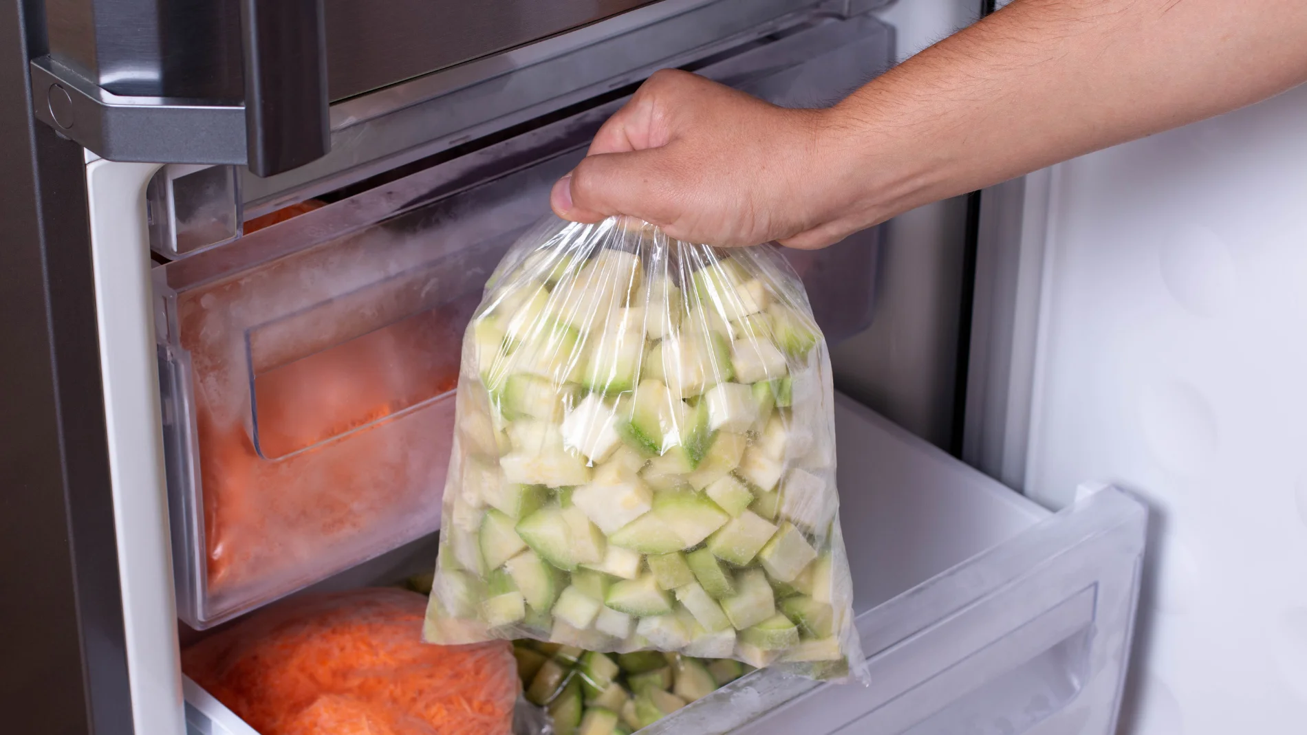 Mucho mejor que en el frigorífico: los calabacines se pueden conservar hasta 3 meses guardados en este lugar