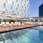 Crece el número de hoteles que abre sus piscinas al público sin necesidad de ser huésped