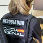 Suc.- Detienen a una pareja que utilizó a su bebé como escudo humano tras atrincherarse en su vivienda en Fuerteventura