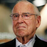 Obit James Lovell