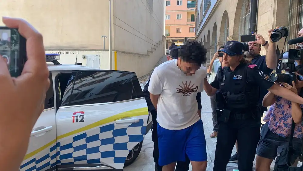 Sucesos.- Prisión provisional para el joven detenido por atropellar al cantante Jaume Anglada en Palma
