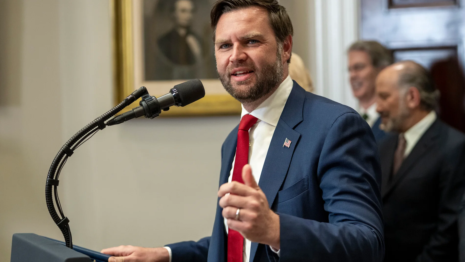 July 31, 2025, Washington, Dc, United States: U.S Vice President JD Vance, center, delivers remarks during a signing ceremony restoring the Presidential Fitness Test for American children at the Roosevelt Room of the White House, July 31, 2025, in Washington, D.C. Europa Press/Contacto/Julian Casciano/White House 31/07/2025 ONLY FOR USE IN SPAIN