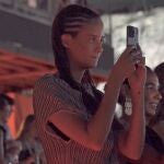 Victoria Federica deslumbra en el concierto de Guitarricadelafuente con estilo festivalero y trenzas