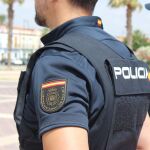 AMP.- Sucesos.- Detenido un menor de 17 años por lanzar una piedra a un policía en Elche (Alicante)