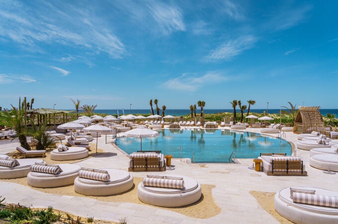 El Palmar vibra este verano con Valhalla Gastro Beach Club