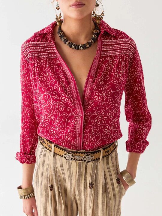 Camisa de estampado floral.