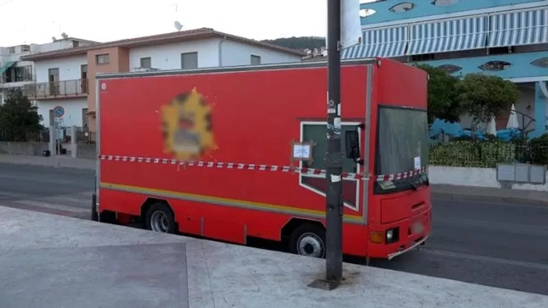 El puesto de venta de comida ambulante en el que, presuntamente, se originó el brote