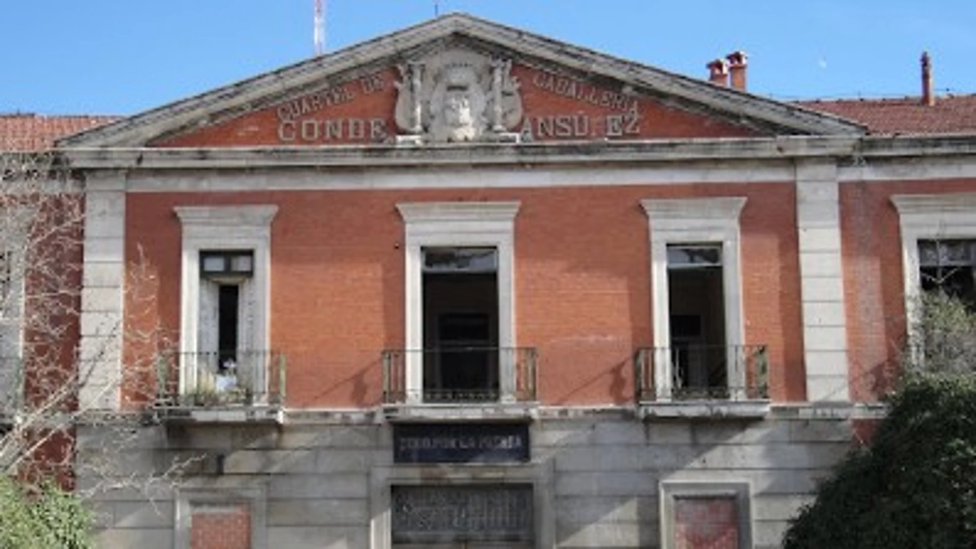La actuación transformará cuatro edificios históricos del antiguo Regimiento de Caballería Conde Ansúrez en viviendas públicas, principalmente para jóvenes, con una inversión total prevista de 9,5 millones de euros
