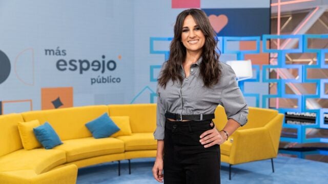 La presentadora Lorena García vuelve a liderar 'Espejo Público' durante la temporada veraniega