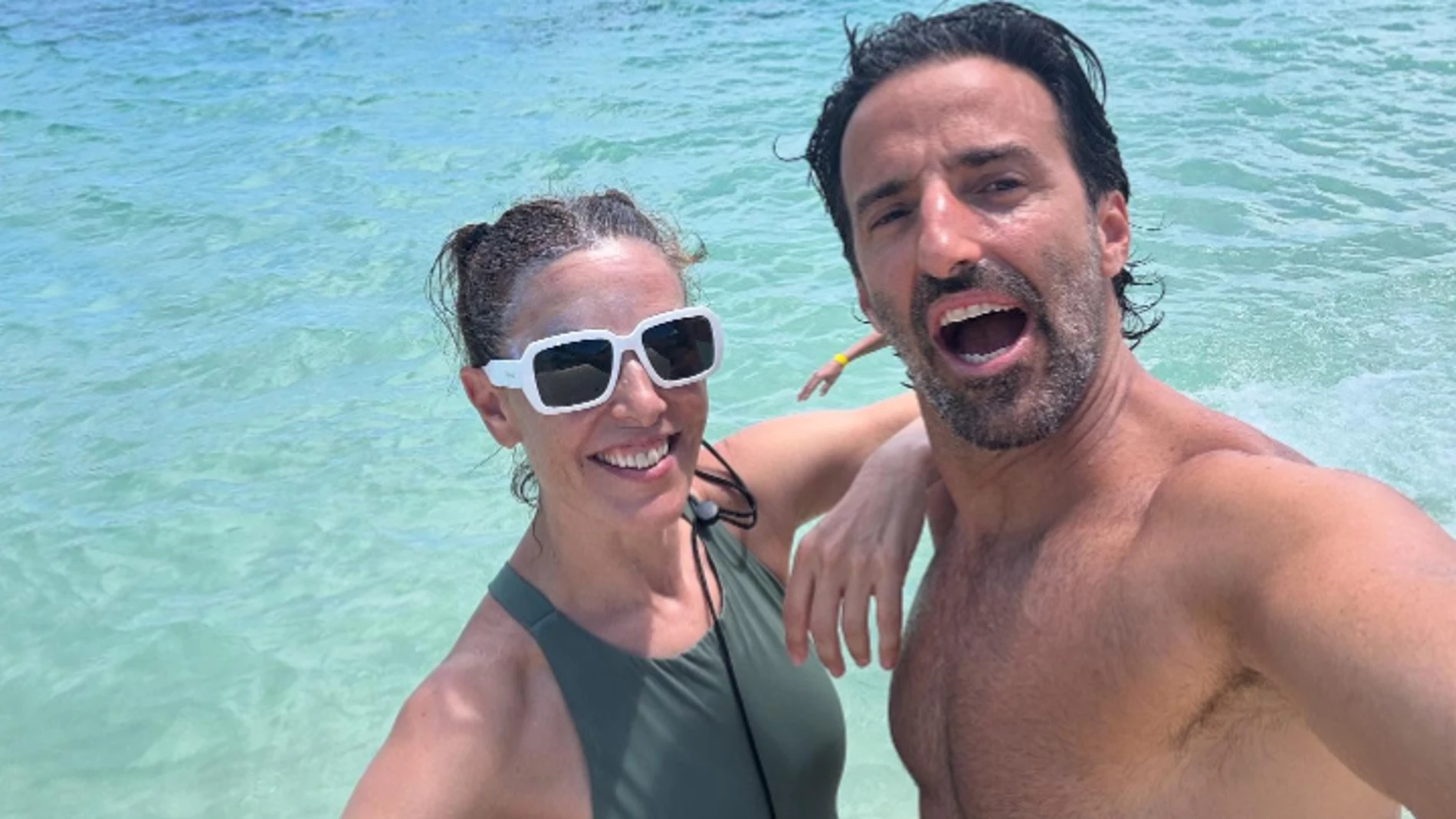 Raquel Sánchez Silva y Matías Dumont en Okinawa