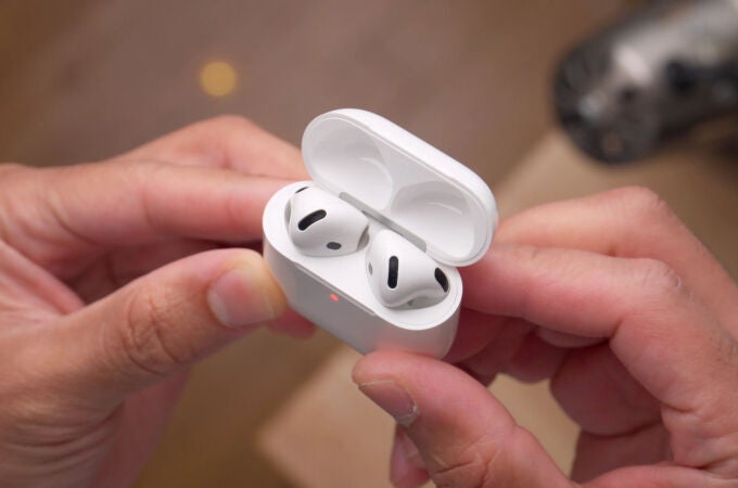 AirPods 4