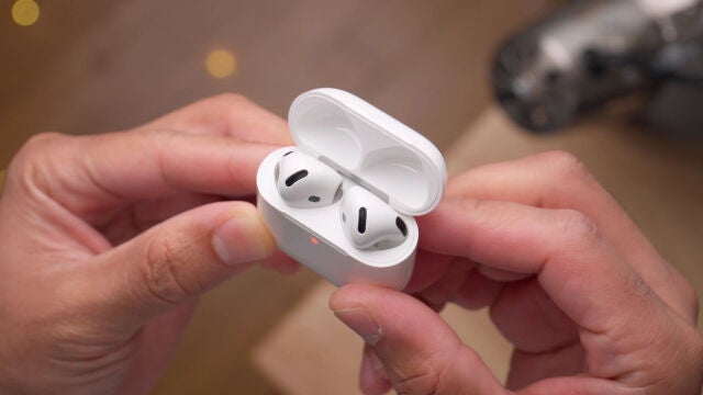 AirPods 4