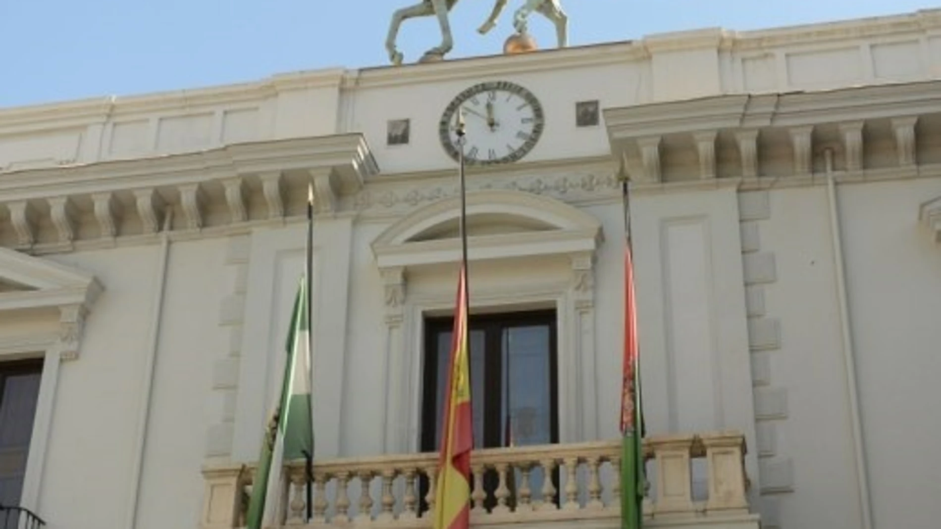 Fachada del Ayuntamiento de Granada.