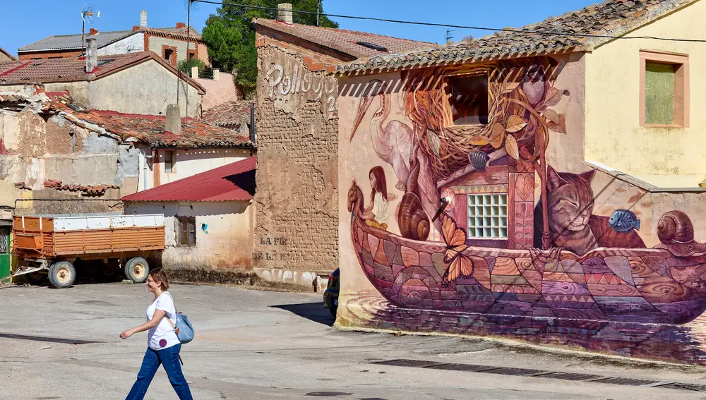Villangómez (Burgos) reivindica, a través de su museo al aire libre, las oportunidades turísticas y culturales de los pueblos pequeños