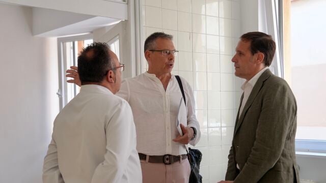 Conrado Íscar visita la nueva Residencia Juvenil del Centro Doctor Villacián