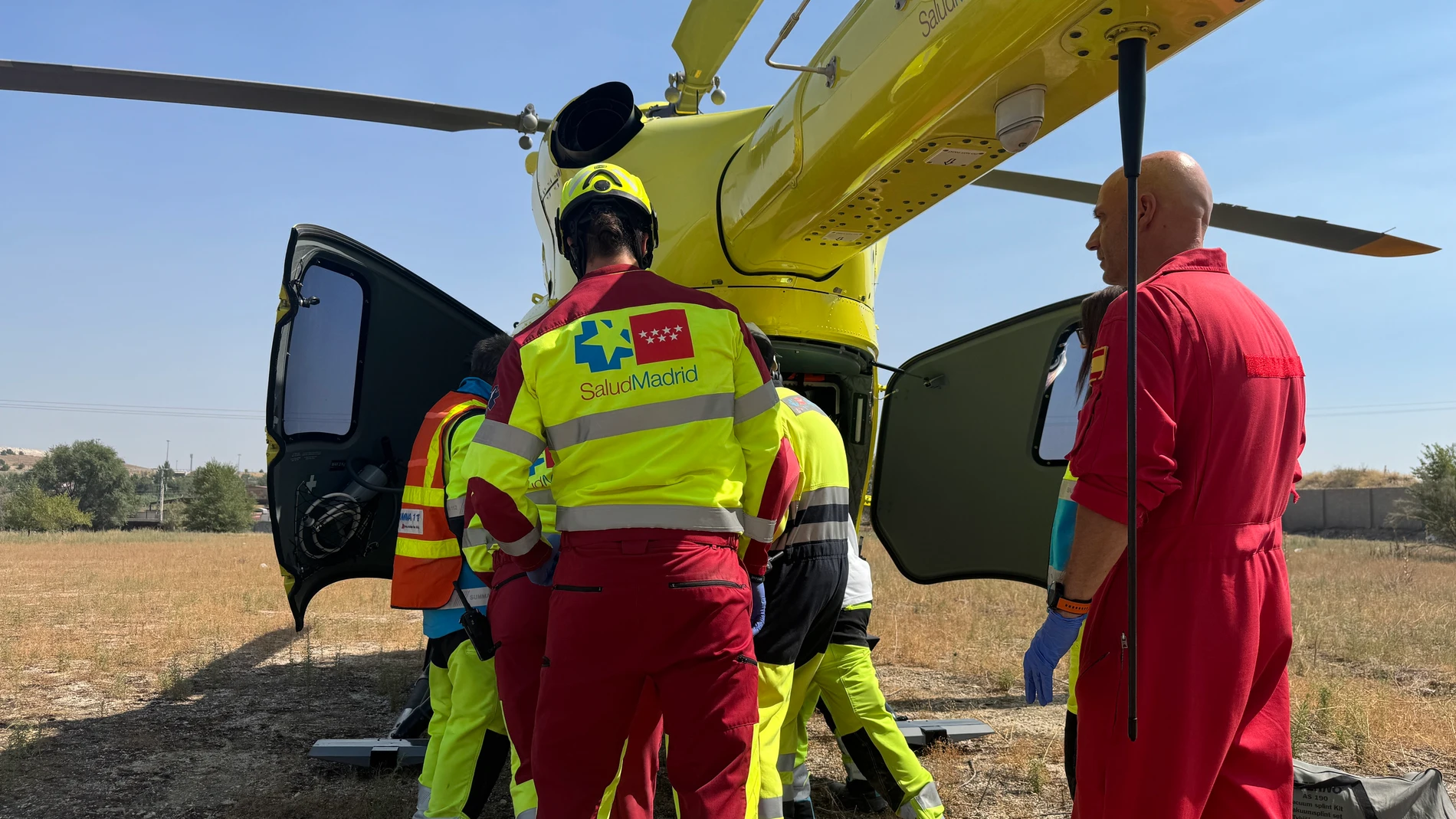 Helicóptero del Summa 112 REMITIDA / HANDOUT por EMERGENCIAS 112 COMUNIDAD DE MADRID Fotografía remitida a medios de comunicación exclusivamente para ilustrar la noticia a la que hace referencia la imagen, y citando la procedencia de la imagen en la firma 11/08/2025