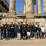 Marcos Hernando junto a sus compañeros de la selección española de pesca