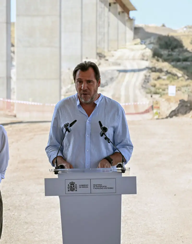 Oscar Puente afirma que España tiene la mayor puntualidad ferroviaria de Europa tras Suiza