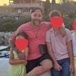 Kiko Rivera lanza ataques a Isabel Pantoja y su hermana desde su refugio en Menorca