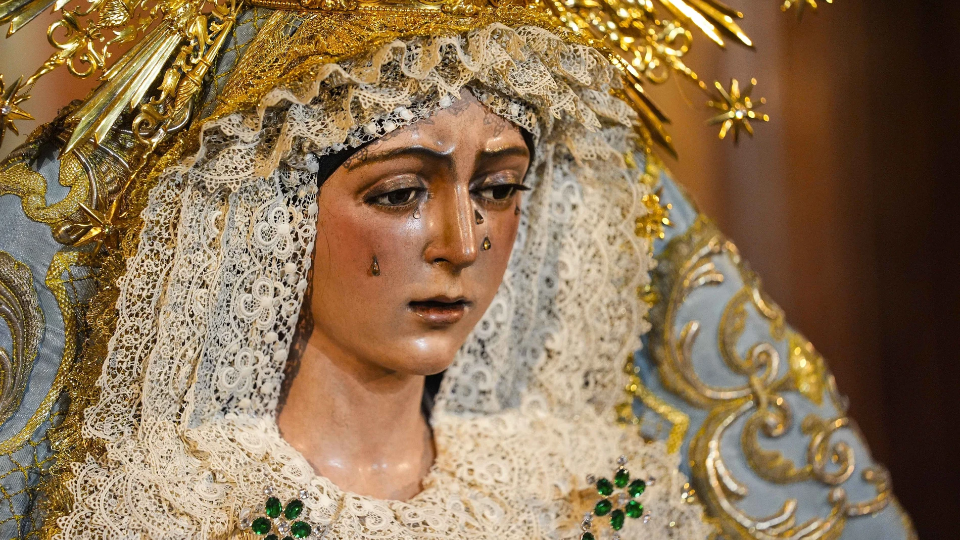 La Esperanza Macarena antes de ser sometida a una nueva intervención