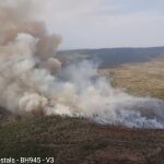 La Generalitat activa el plan de emergencia 1 ante el incendio forestal de Cofrentes (Valencia)