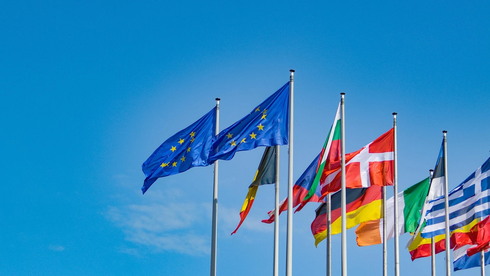 Estos son los tres únicos países con banderas que no son rectangulares: rompen la norma