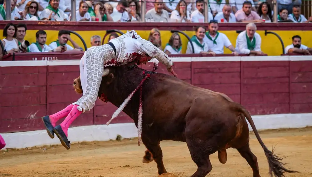 Roca Rey, volteado en Huesca