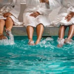 Cancelan miles de reservas en balnearios por la presencia de la “bacteria carnívora” en el agua 