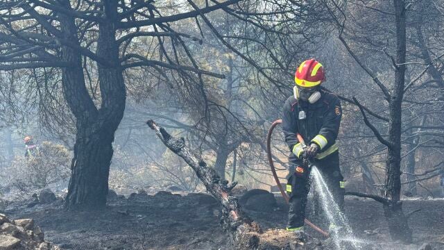 Sucesos.- ACT.- Controlado el incendio en Torrelodones y los evacuados regresan a sus casas