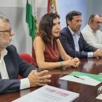 La consejera de Empleo, Empresa y Trabajo Autónomo, Rocío Blanco, presidiendo la firma del nuevo convenio del metal de la provincia de Cádiz