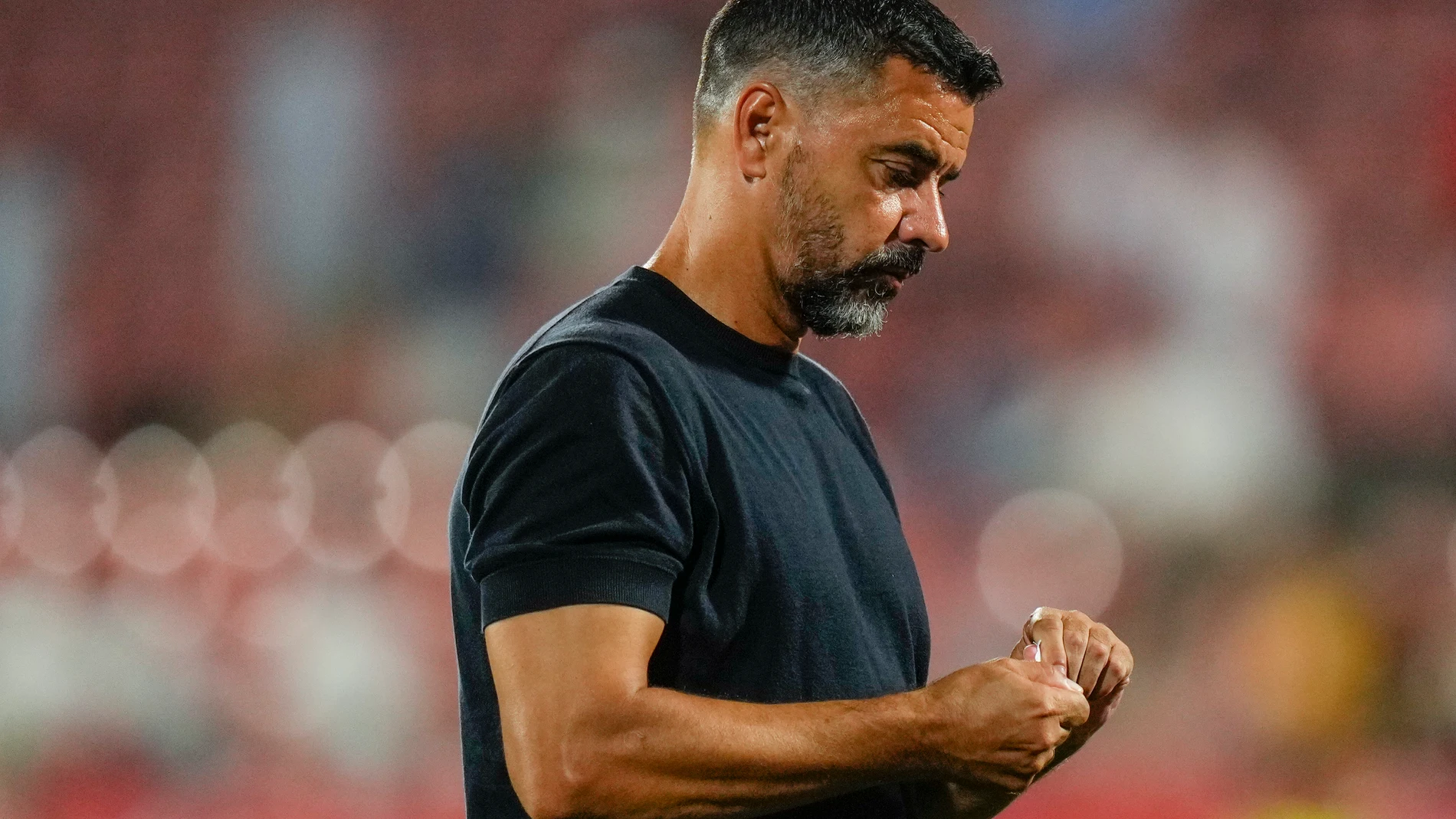 GIRONA, 15/08/2025.- El entrenador del Girona Míchel Sánchez tras el partido de la primera jornada de LaLiga que Girona CF y Rayo Vallecano han disputado este viernes en el estadio Municipal de Montilivi. EFE/Siu Wu