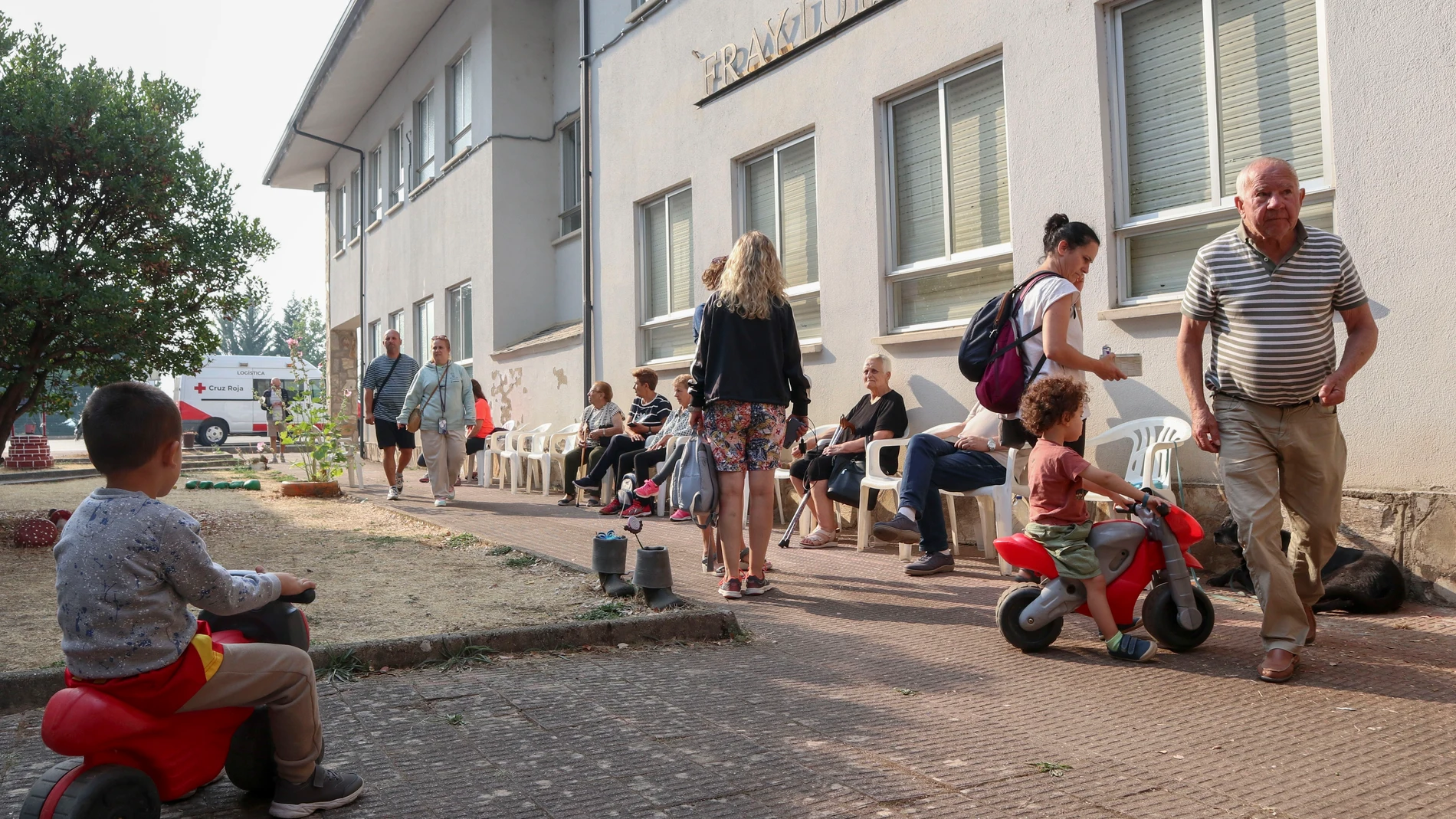 Niños, personas mayores, familias enteras y otras que han dejado algún miembro en Porto