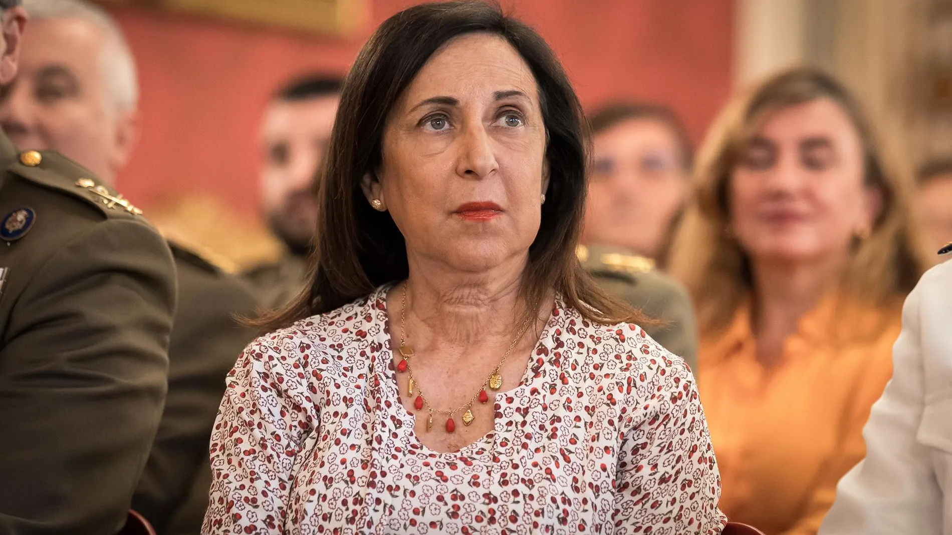 Margarita Robles visita este sábado a la UME que participa en la lucha contra incendios en CyL y Galicia
