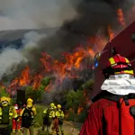 Efectivos de la UME en el incendio de Jarilla.