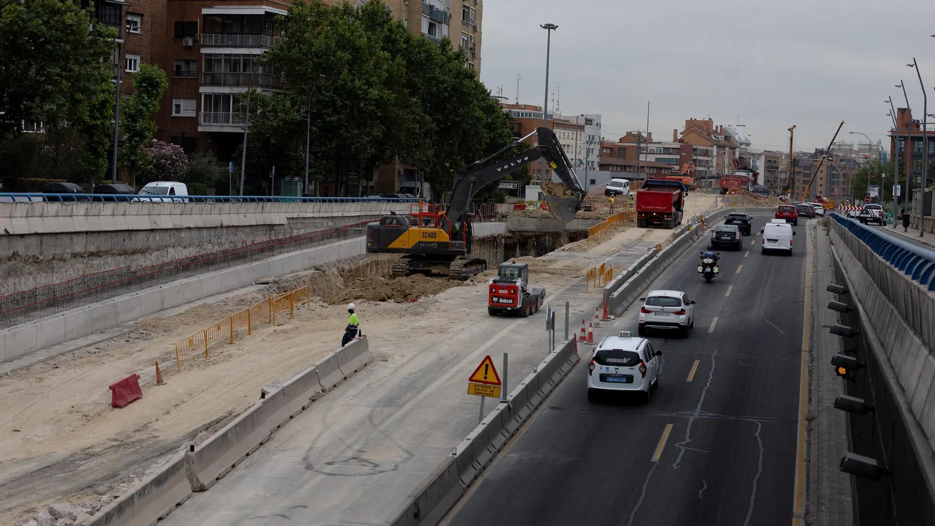 MADRID.-El Ayuntamiento instalará una docena de marquesinas, zonas de sombra y aseos en el intercambiador de Cuatro Vientos