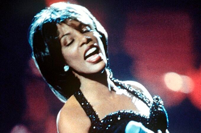 "Live and more encore" es el título del disco con el que la indiscutible reina de la música disco Donna Summer vuelve a ocupar los primeros puestos de las listas de ventas